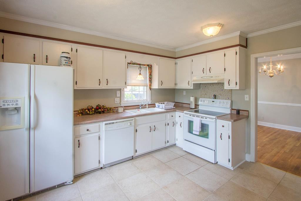 502 Burkeland Road Waynesboro, GA 30830 - Photo 6 of 17 Gallery Image 6
