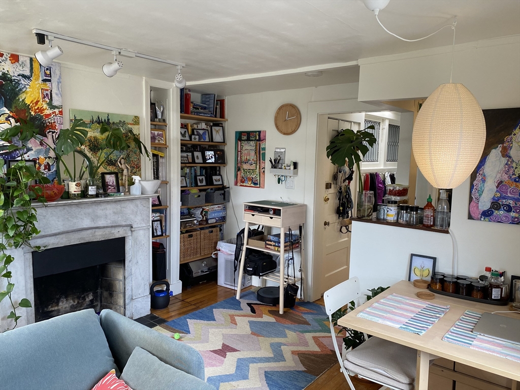 49 Brimmer Street, Unit 9 Boston, MA 02108 - Photo 2 of 19
