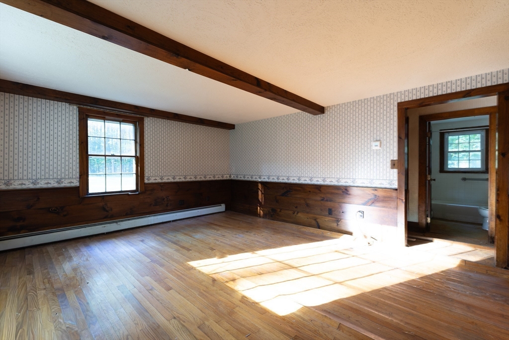 203 Wallace Hill Road Townsend, MA 01469 - Photo 12 of 17