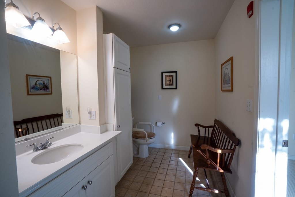 38 Village Road, Unit 209 Middleton, MA 01949 - Photo 12 of 19