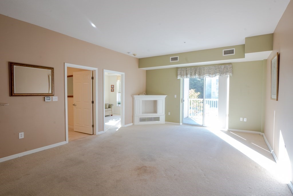 38 Village Road, Unit 209 Middleton, MA 01949 - Photo 4 of 19