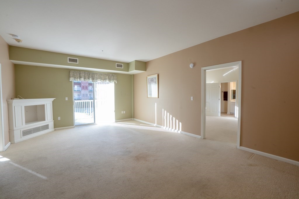 38 Village Road, Unit 209 Middleton, MA 01949 - Photo 5 of 19