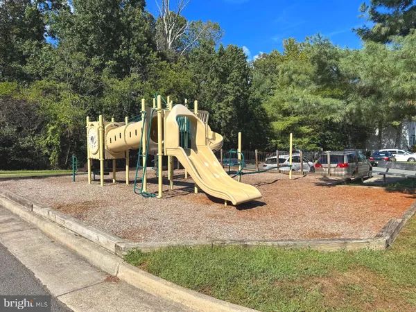 $362,900 | 3615 Wharf Lane, Triangle, VA 22172