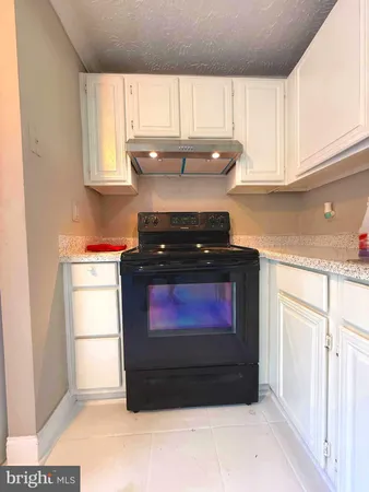 $362,900 | 3615 Wharf Lane, Triangle, VA 22172