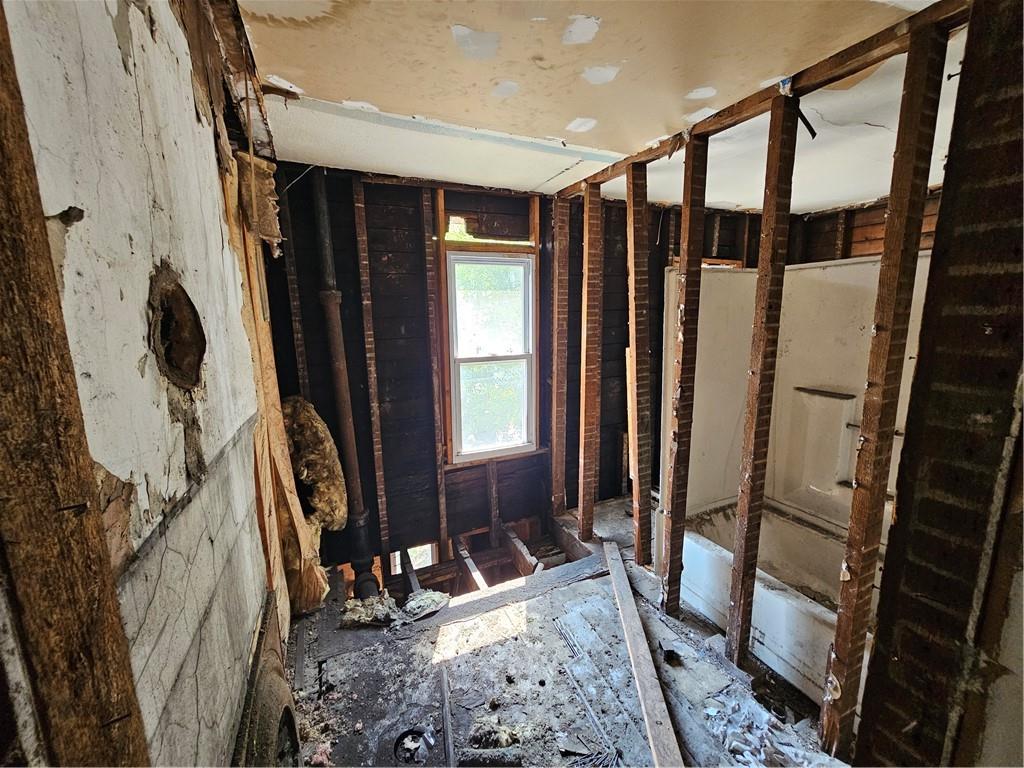 54 Elm Street Natrona Heights, PA 15065 - Photo 2 of 9