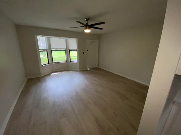 $1,695 | 4120 Maine Street, Unit 8, Lake Worth Beach, FL 33461