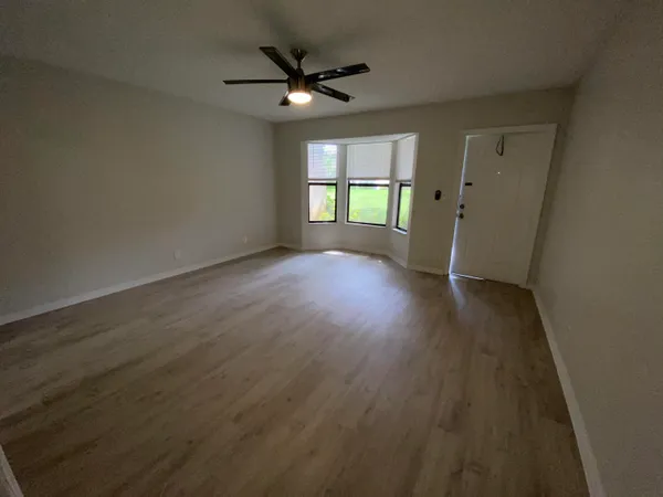 $1,695 | 4120 Maine Street, Unit 8, Lake Worth Beach, FL 33461