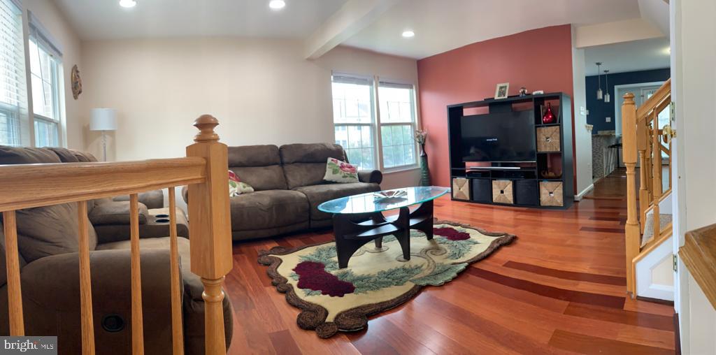 6368 Racetec Place Springfield, VA 22150 - Photo 5 of 55