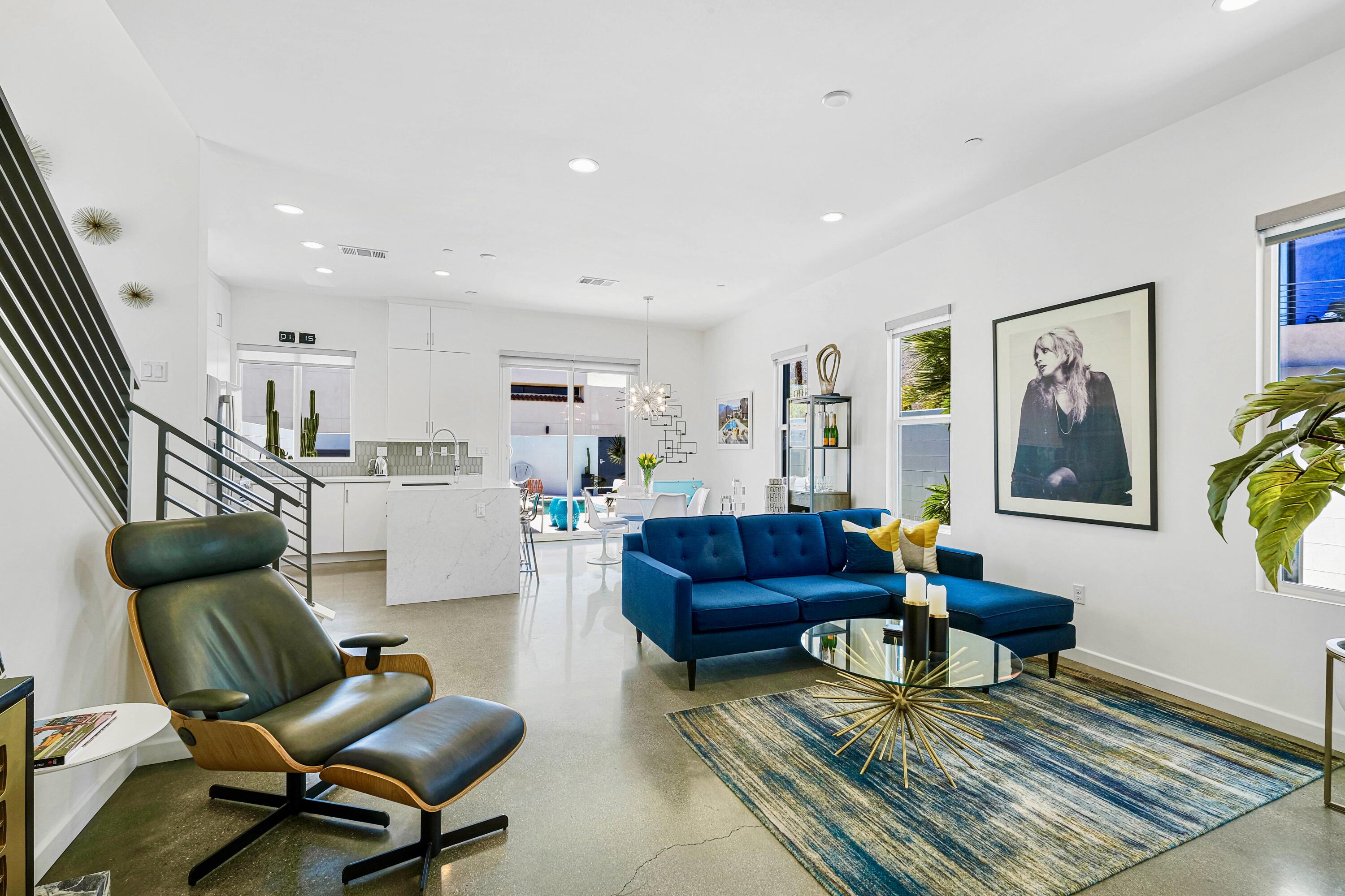 489 Beacon Way Palm Springs, CA 92262 - Photo 11 of 35 a living room with furniture and a rug