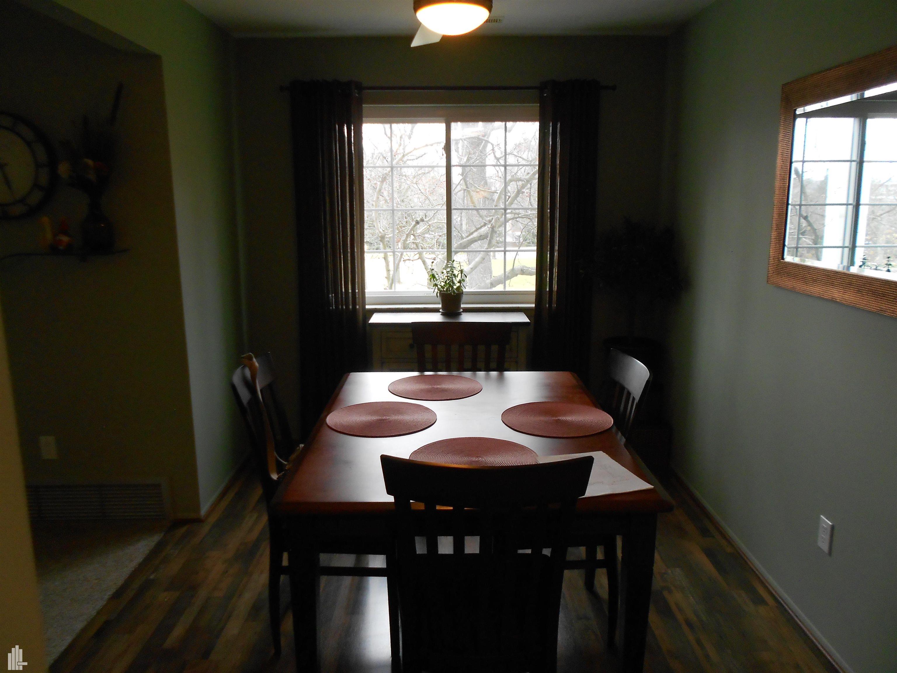 490 Baldwin Avenue Rochester, MI 48307 - Photo 9 of 27 Dining Area