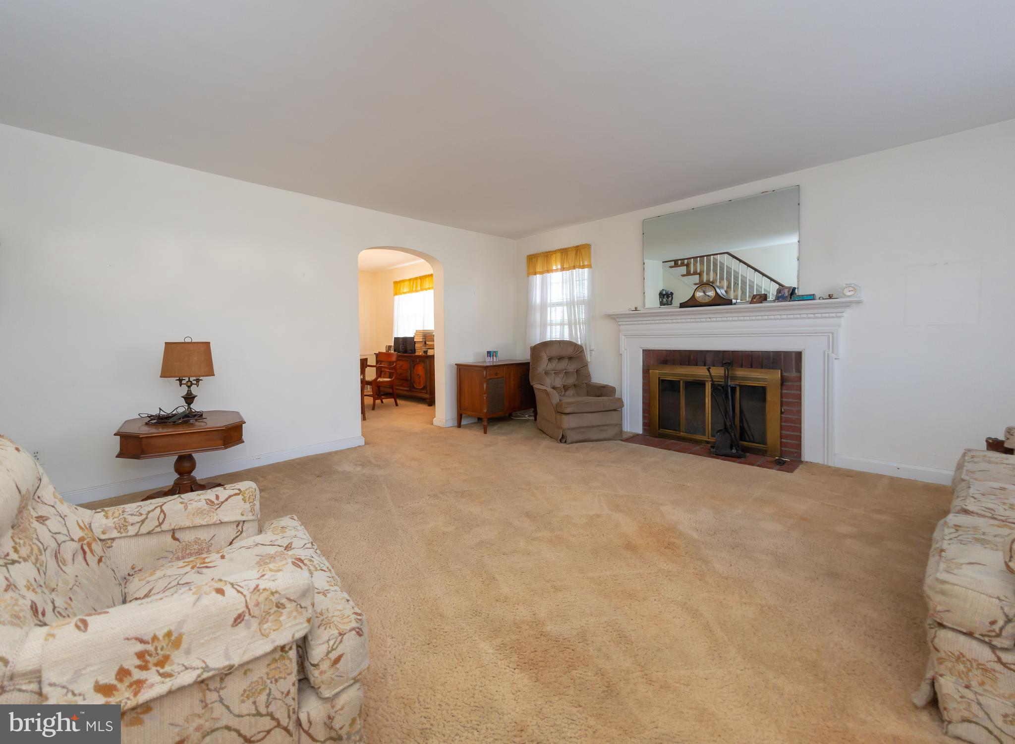 114 Madison Road Lansdowne, PA 19050 - Photo 2 of 20 Living Room