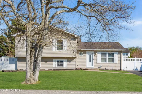 $485,000 | 1233 Pacific Avenue, Beachwood, NJ 08722