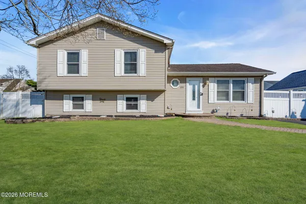 $485,000 | 1233 Pacific Avenue, Beachwood, NJ 08722