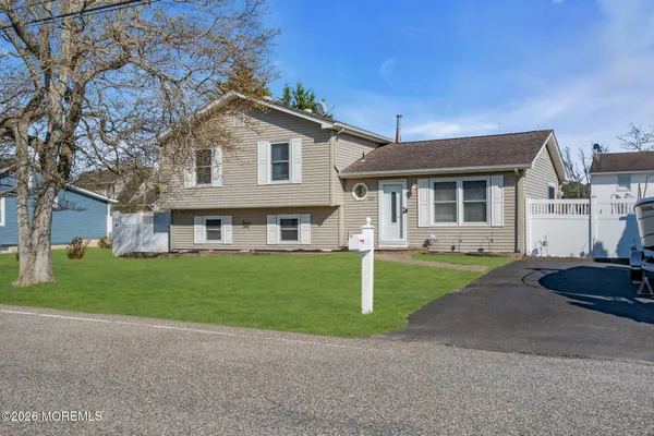 $485,000 | 1233 Pacific Avenue, Beachwood, NJ 08722