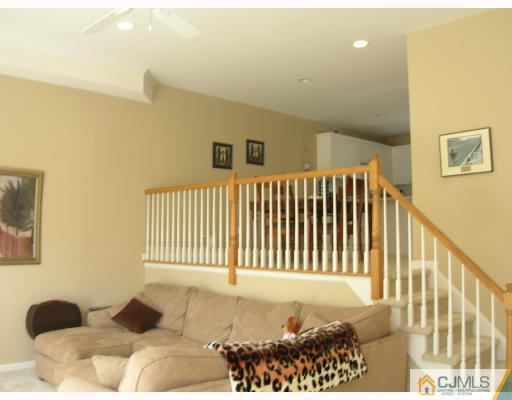 139-2 3rd Street Keyport, NJ 07735 - Photo 5 of 10 Gallery Image 5