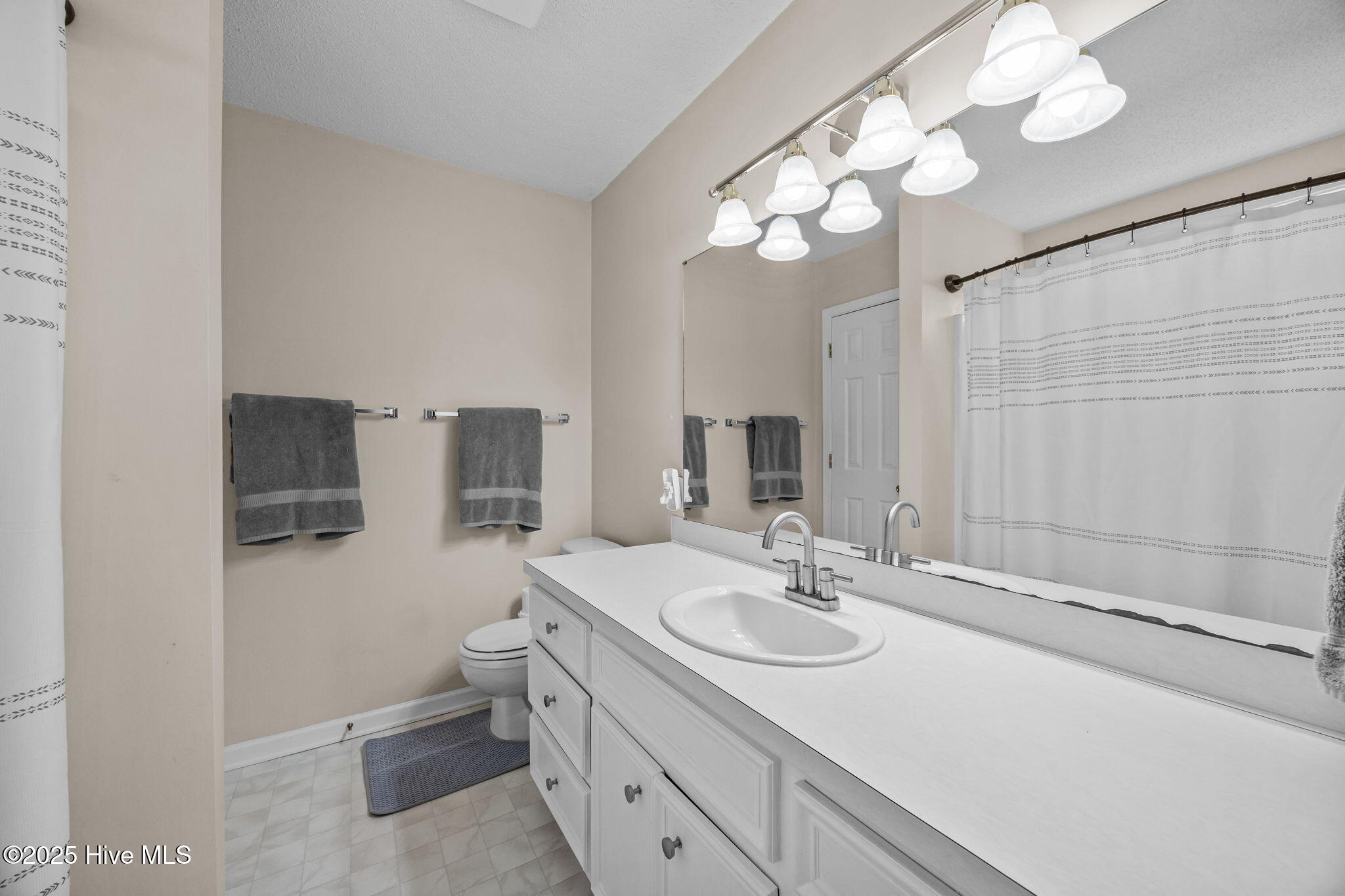 338 Meadow Drive Ayden, NC 28513 - Photo 27 of 53 27-web-or-mls-IMG_7344