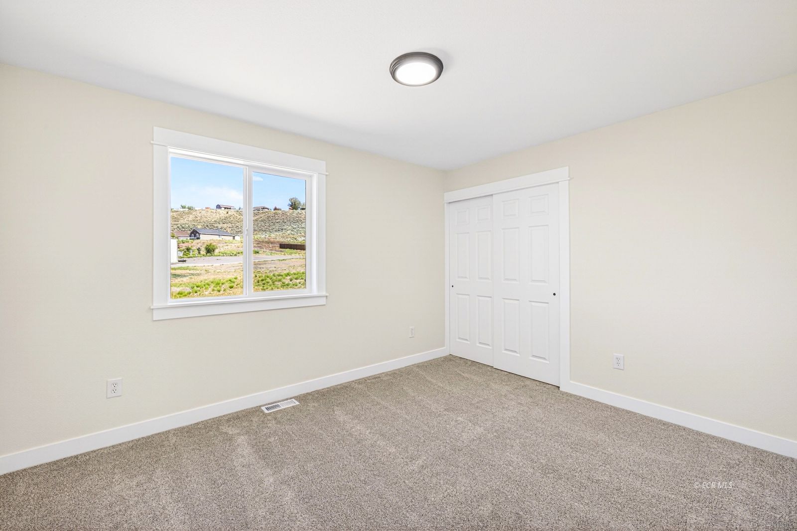 412 Edgebrook Way Spring Creek, NV 89815 - Photo 18 of 47