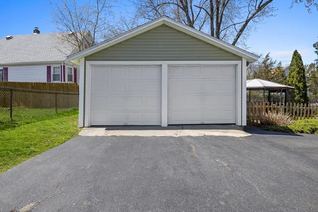 $1,850 | 64 Oak Street, Unit 1, Uxbridge, MA 01569