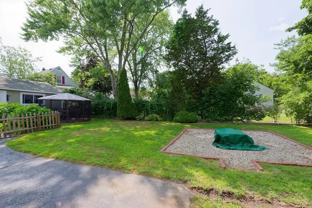 $1,850 | 64 Oak Street, Unit 1, Uxbridge, MA 01569