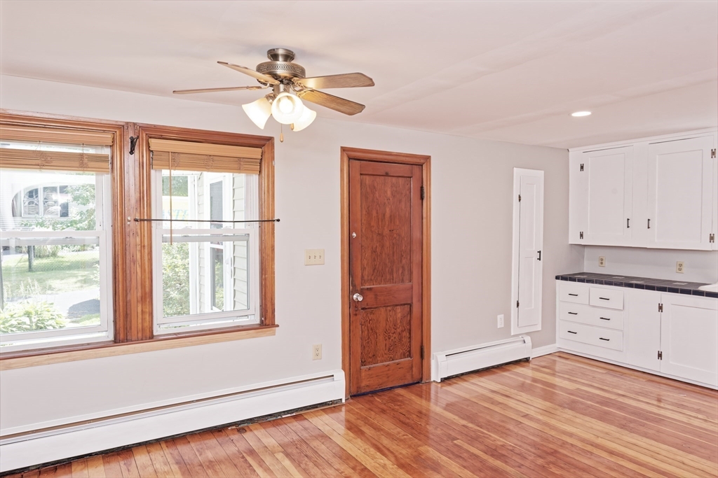 64 Oak Street, Unit 1 Uxbridge, MA 01569 - Photo 4 of 29