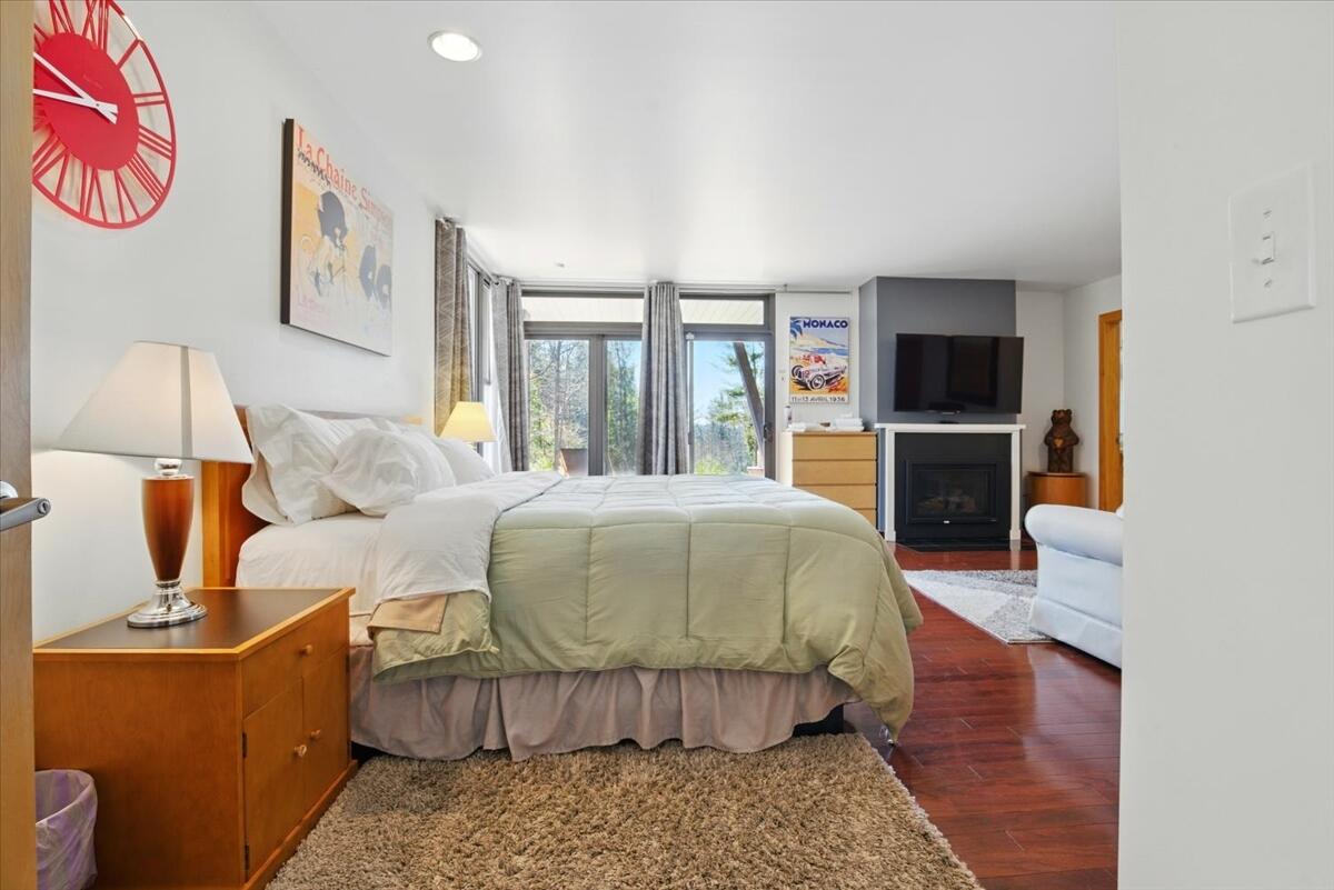 36 Mountain Valley Road Bethel, ME 04217 - Photo 56 of 99 056-5_primary_bedroom_a