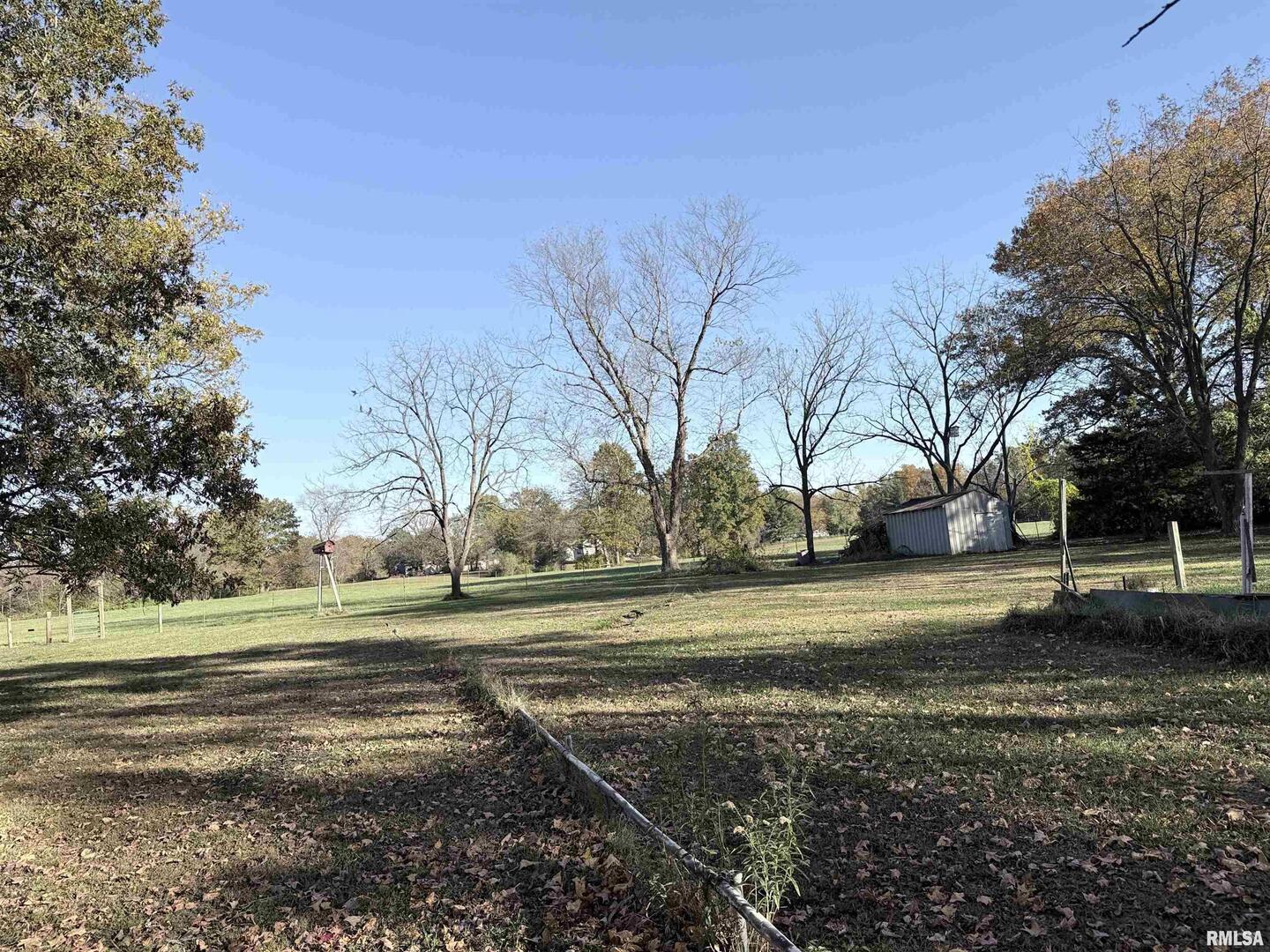 14322 North Memory Lane Mount Vernon, IL 62864 - Photo 4 of 19 a big yard with lots of green space