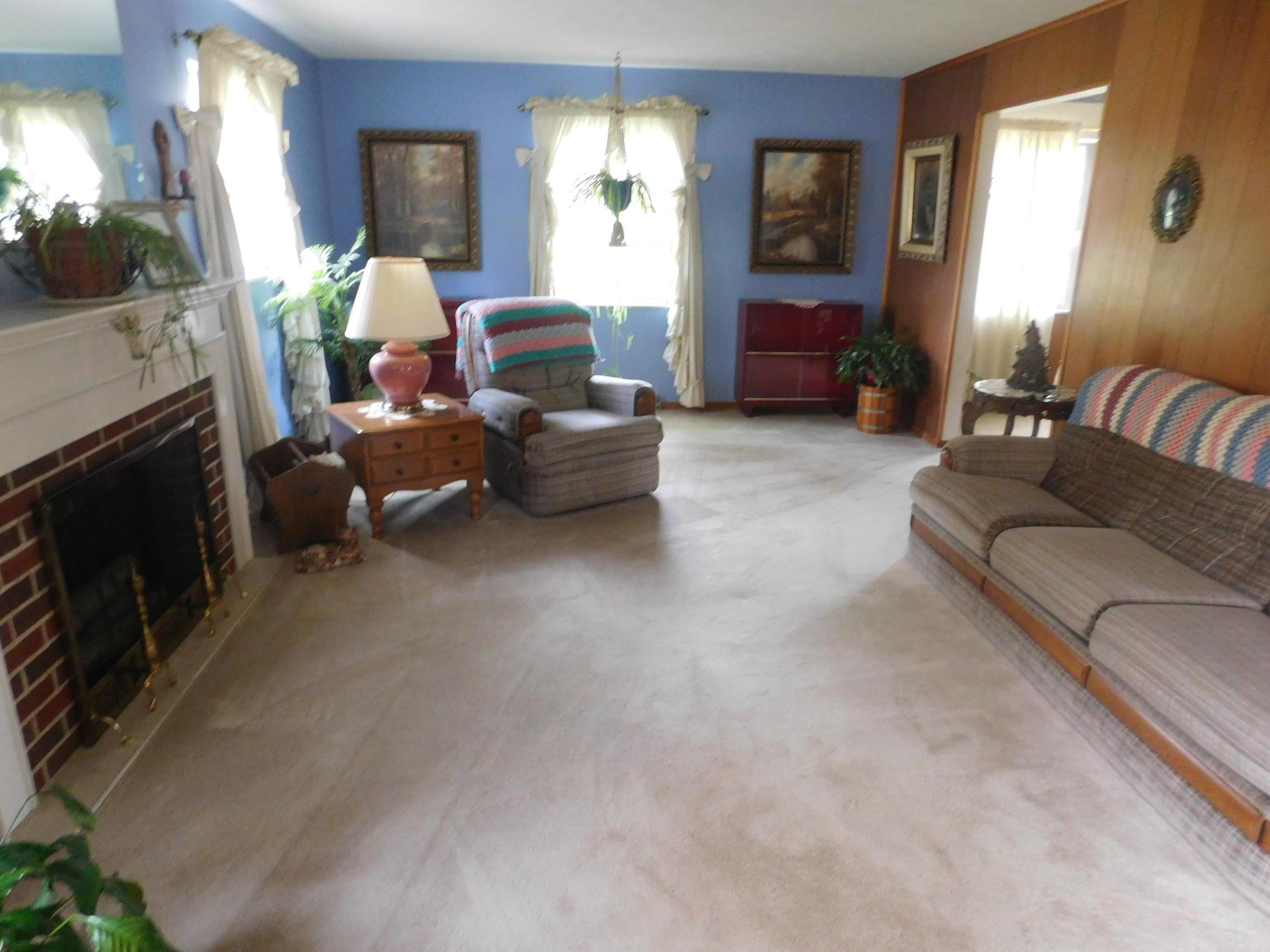 998 Cummington Road Columbus, OH 43213 - Photo 4 of 29 Gallery Image 4