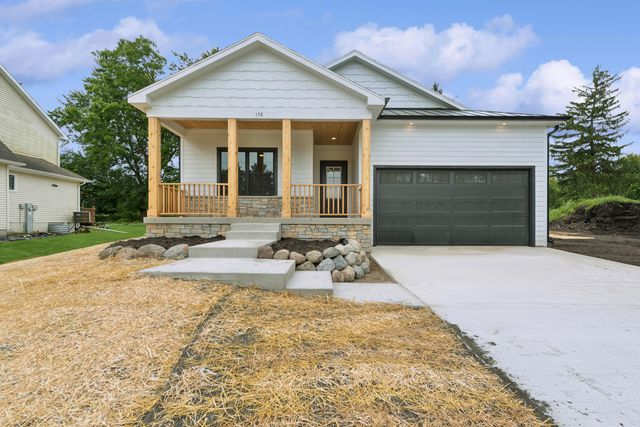 158 Williams Street, Williams Bay, WI 53191