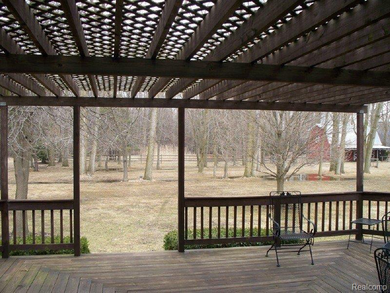 2470 Lasalle Road Monroe, MI 48162 - Photo 2 of 25 lasalle yard.jpg