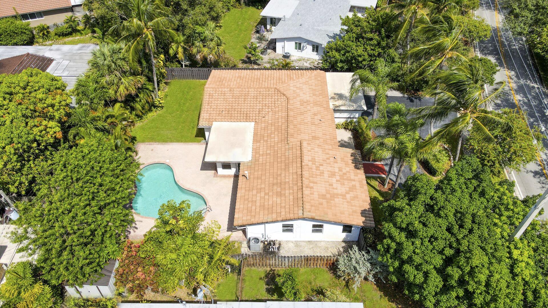 2220 Northeast 41st Street Lighthouse Point, FL 33064 - Photo 26 of 27 Aerial