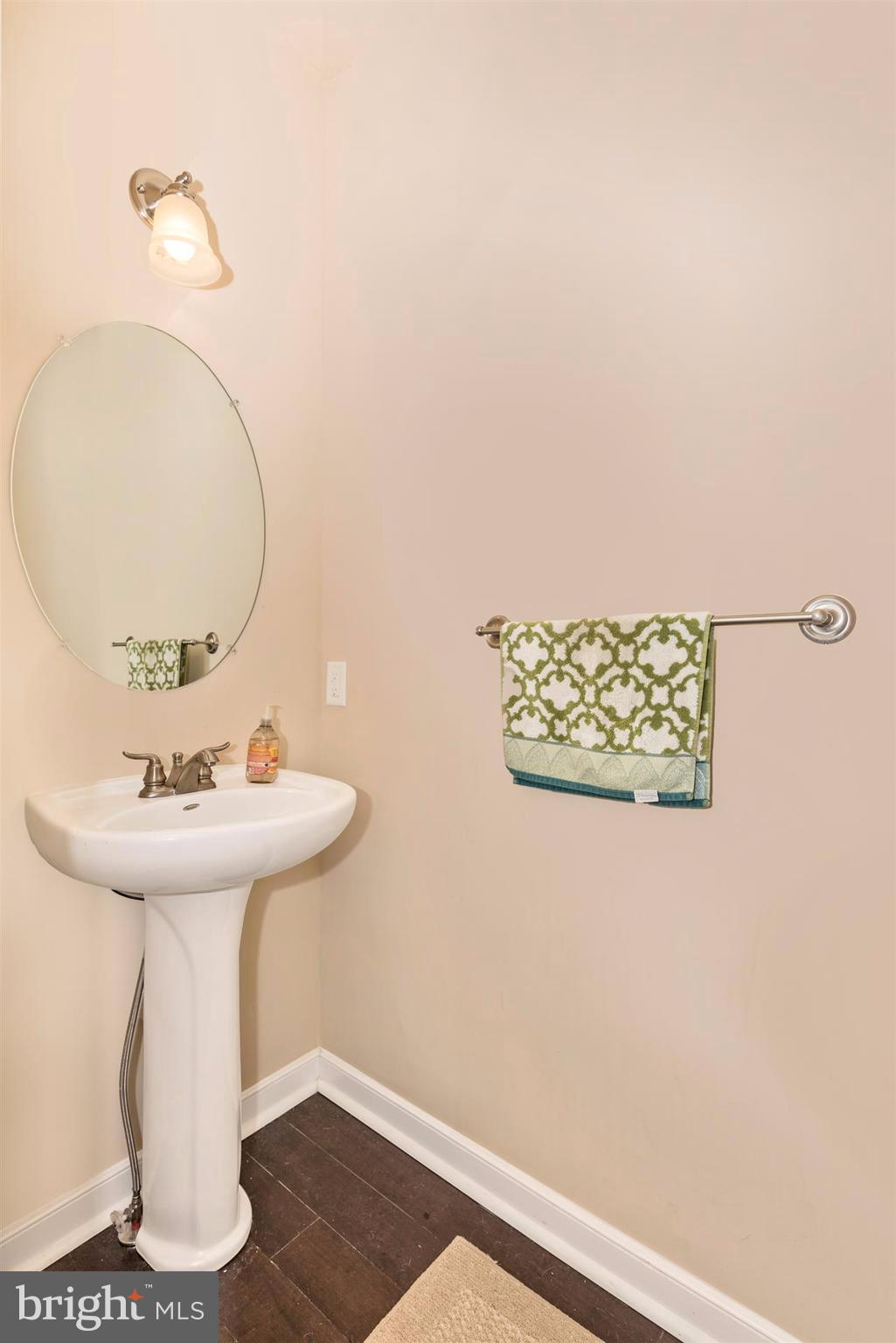 6709 South Clifton Road Frederick, MD 21703 - Photo 11 of 30 1st Floor Powder Room