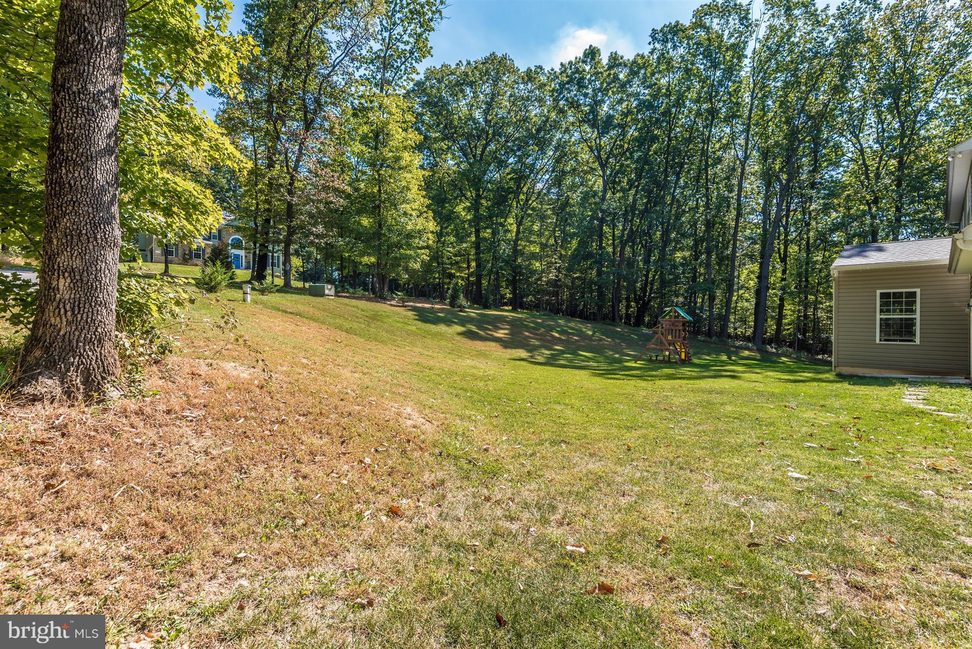 6709 South Clifton Road Frederick, MD 21703 - Photo 29 of 30 View of Backyard & Neighbor
