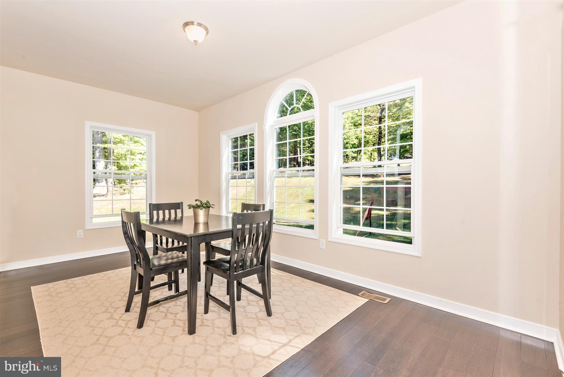 6709 South Clifton Road Frederick, MD 21703 - Photo 10 of 30 Breakfast Room
