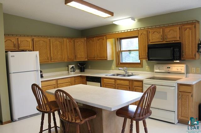 5722 Arnold Road Duluth, MN 55803 - Photo 2 of 21