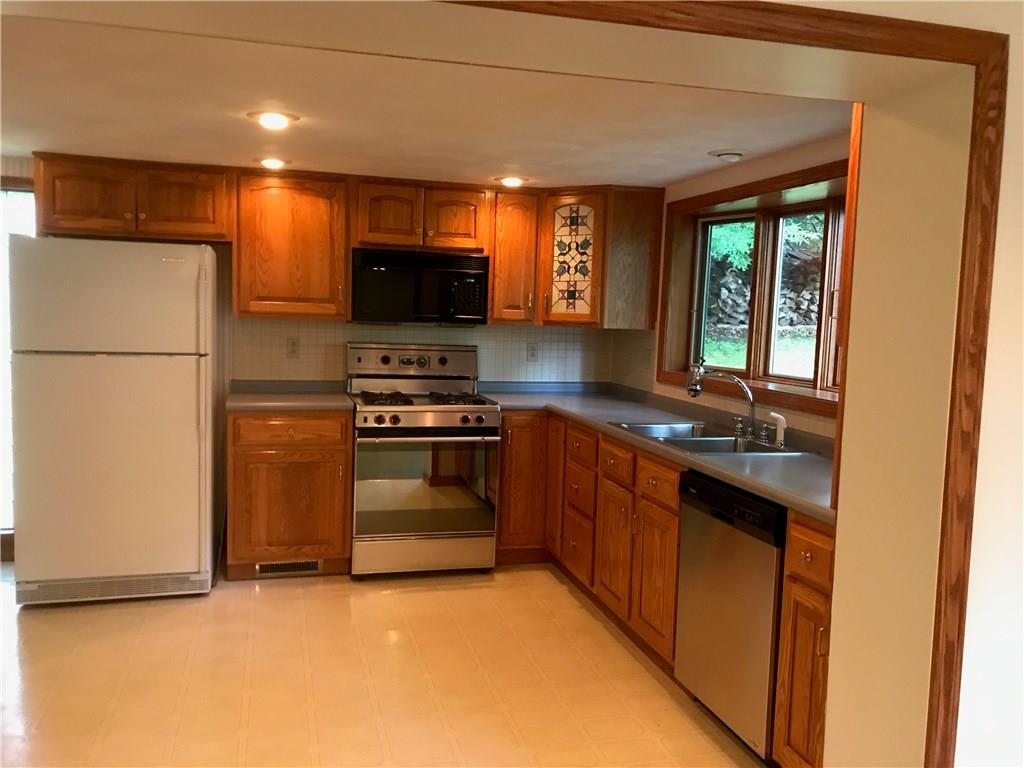 1191 East Pike Road Indiana, PA 15701 - Photo 5 of 23