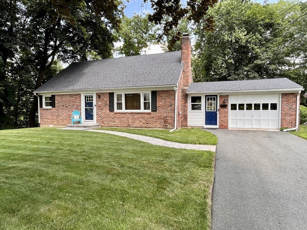 130 Greenleaf Avenue West Springfield, MA 01089 - Photo 2 of 30