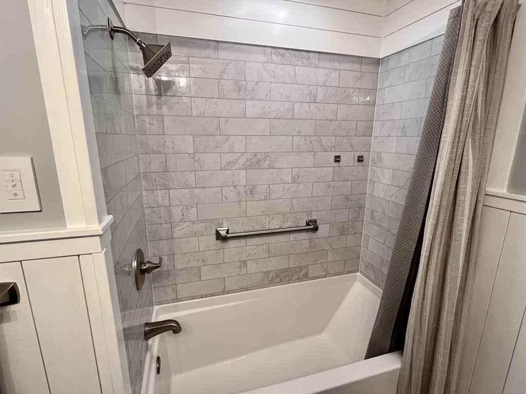 130 Greenleaf Avenue West Springfield, MA 01089 - Photo 9 of 30