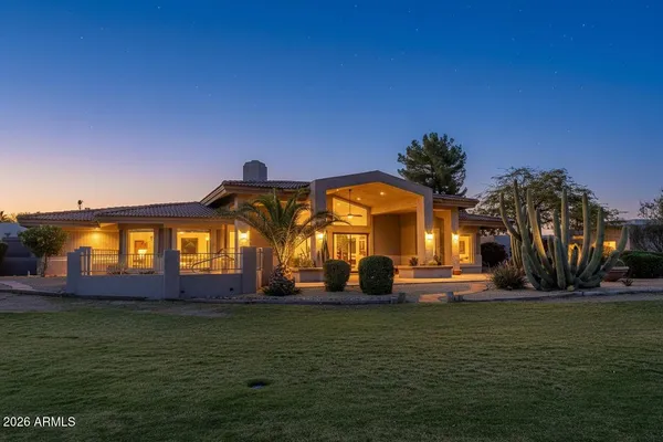 $1,075,000 | 19125 East Vía Esquina, Rio Verde, AZ 85263