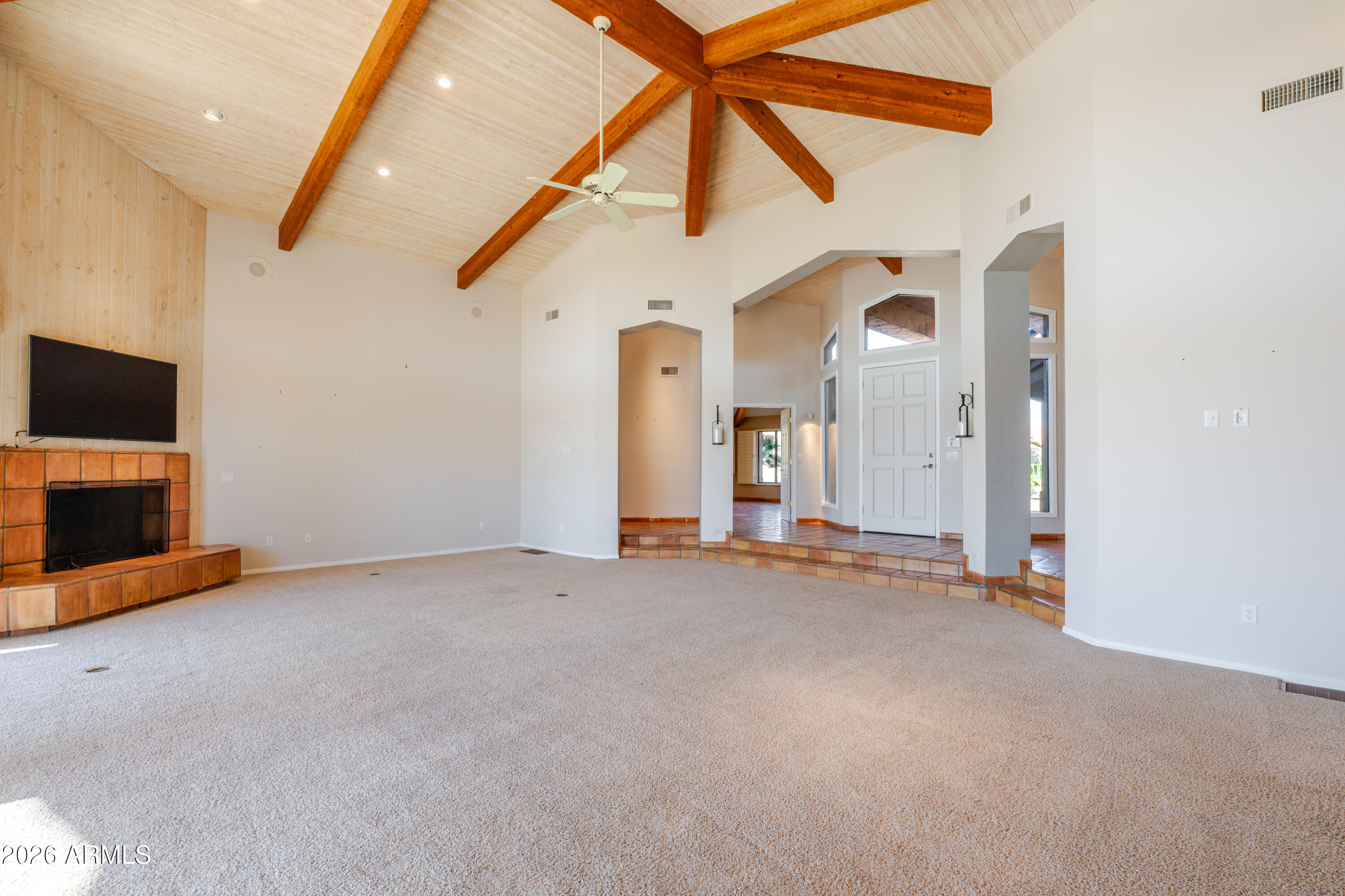19125 East Vía Esquina Rio Verde, AZ 85263 - Photo 6 of 50 an empty room with windows