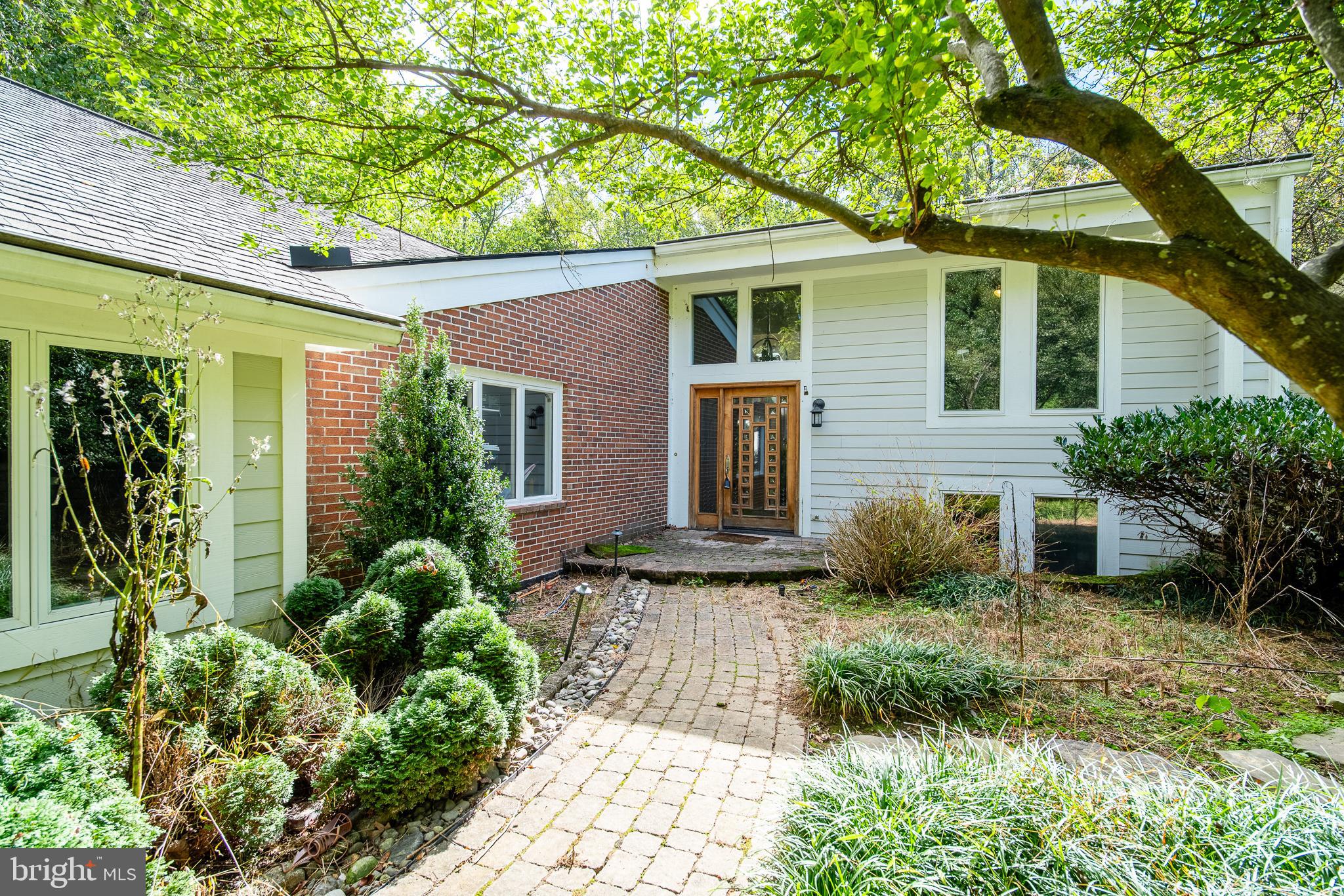 6285 Clifton Road Clifton, VA 20124 - Photo 5 of 65 Gallery Image 5