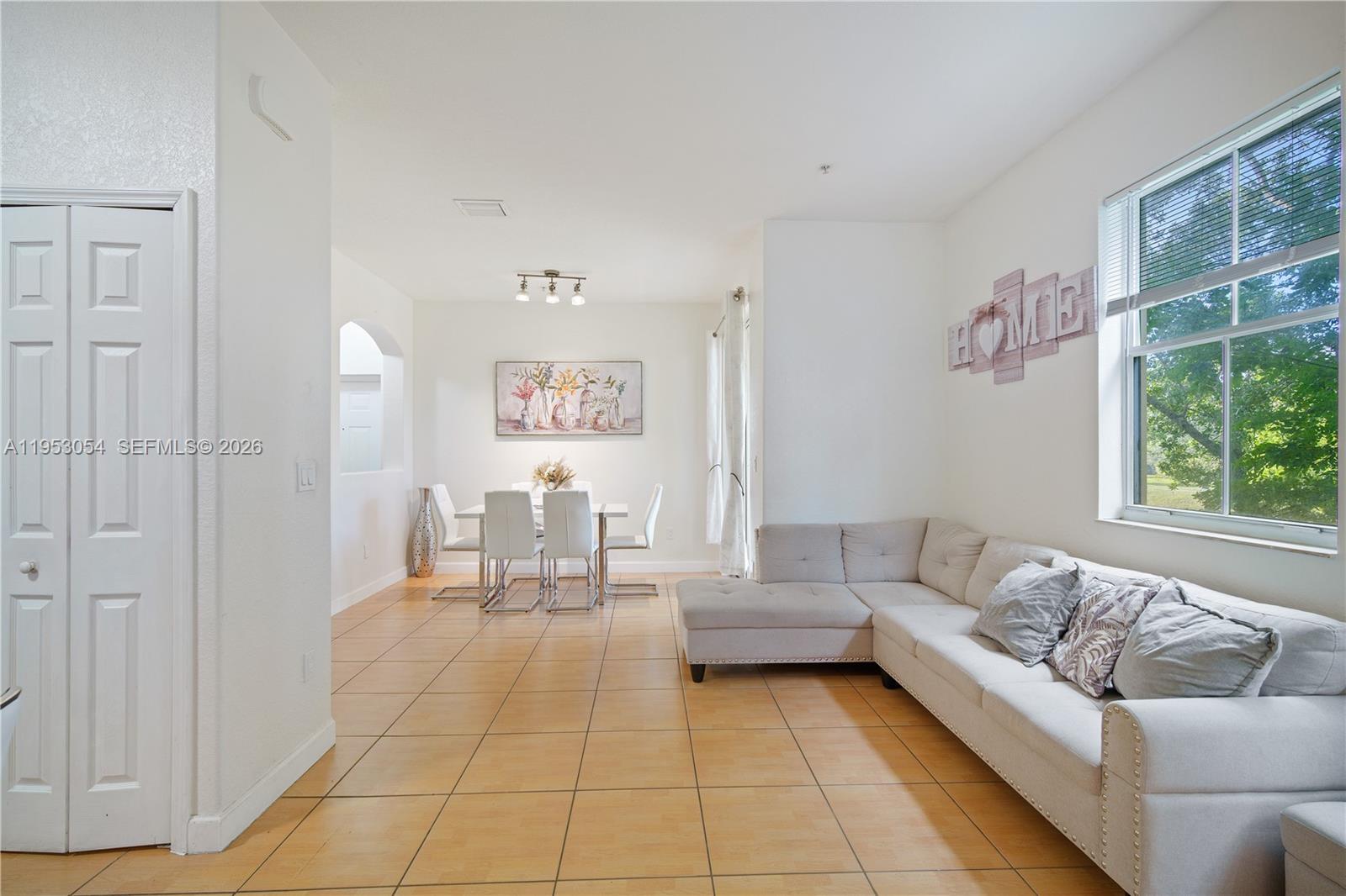 10242 Northwest 7th Street, Unit 209 Miami, FL 33172 - Photo 14 of 31