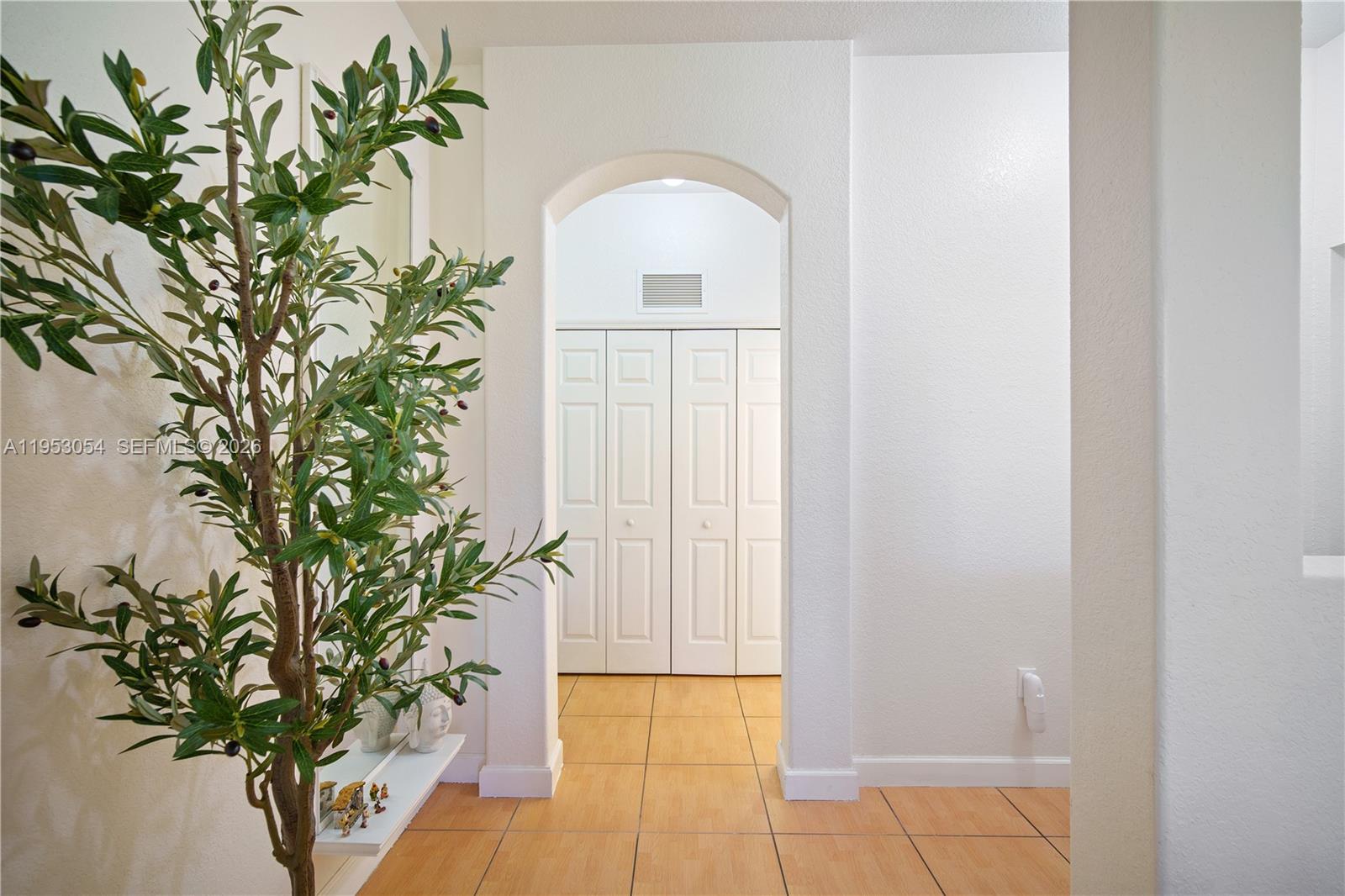 10242 Northwest 7th Street, Unit 209 Miami, FL 33172 - Photo 15 of 31