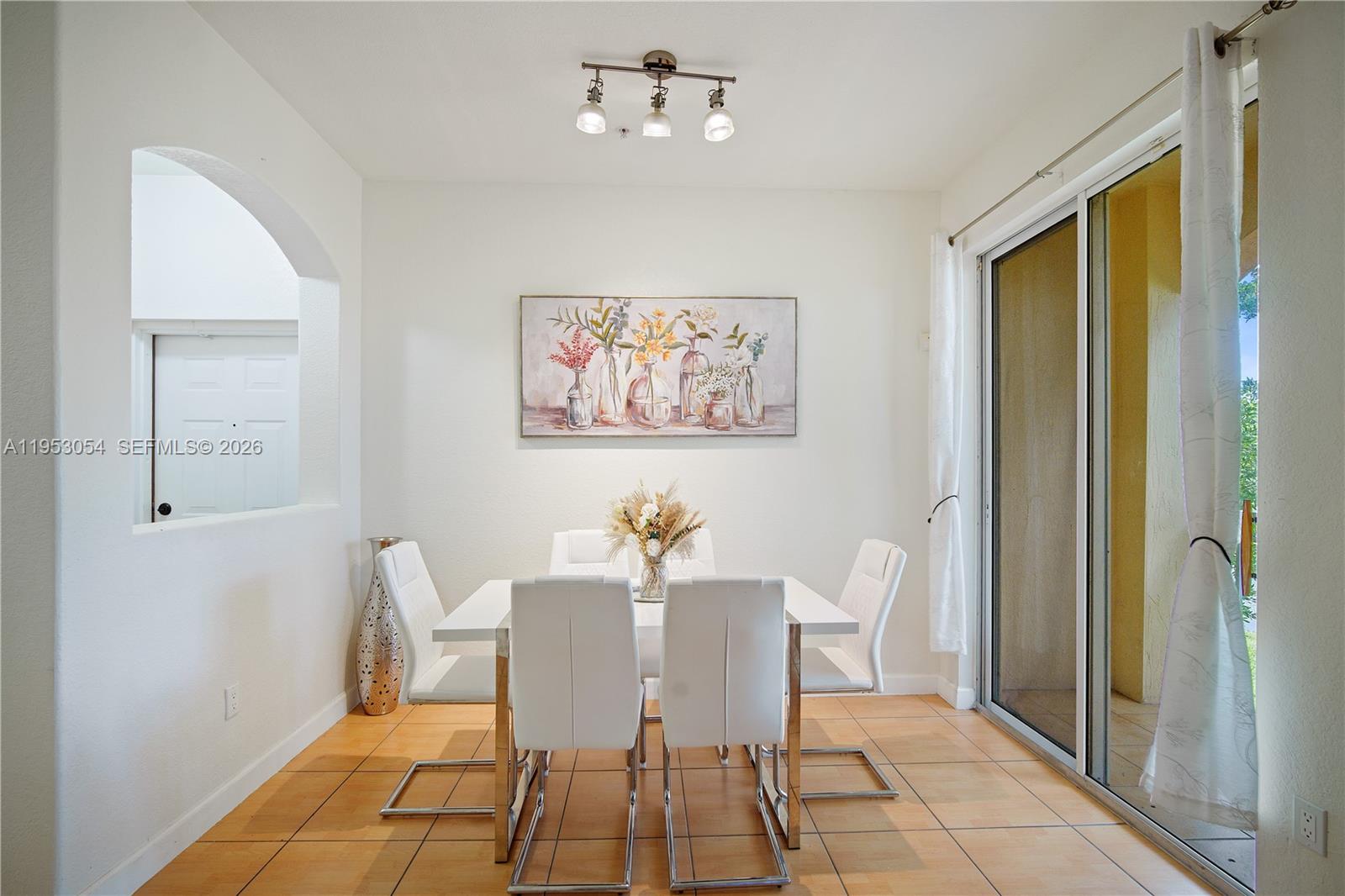 10242 Northwest 7th Street, Unit 209 Miami, FL 33172 - Photo 7 of 31