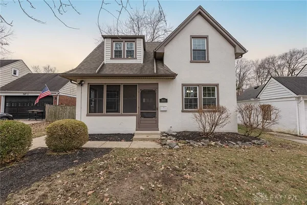 $219,900 | 560 Irving Avenue, Oakwood, OH 45409