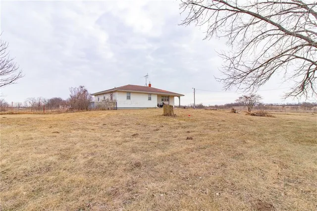 $280,000 | 33425 Bonar Road, Creighton, MO 64739