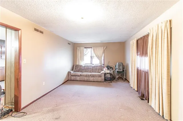 $280,000 | 33425 Bonar Road, Creighton, MO 64739