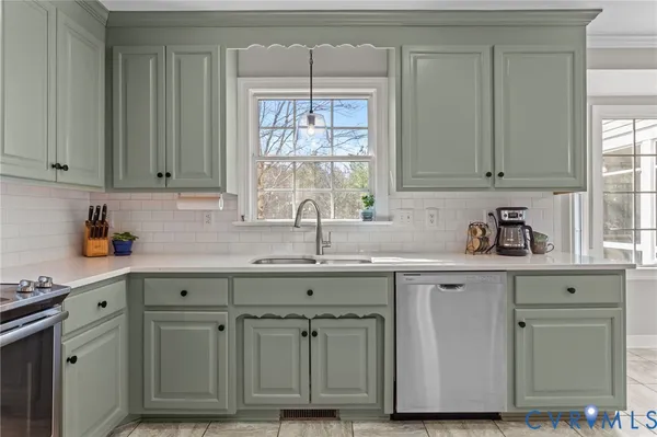 $625,000 | 24221 Pear Orchard Road, Moseley, VA 23120