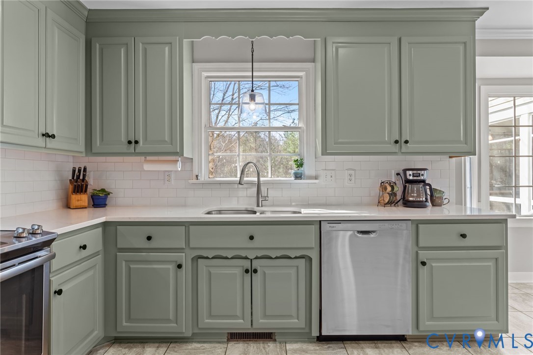 24221 Pear Orchard Road Moseley, VA 23120 - Photo 14 of 44