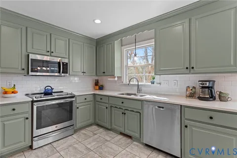 $639,900 | 24221 Pear Orchard Road, Moseley, VA 23120