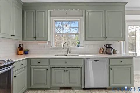$639,900 | 24221 Pear Orchard Road, Moseley, VA 23120